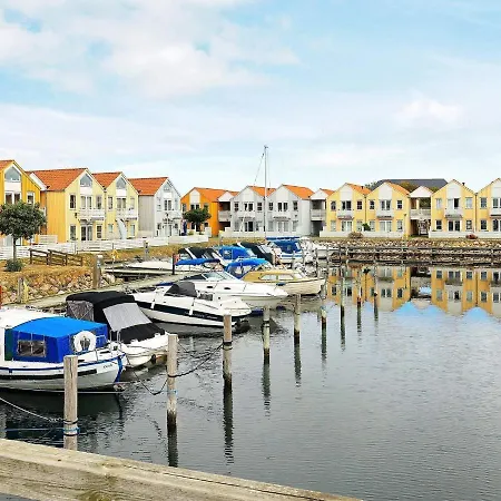 4 Person In Rudkobing-by Traum *